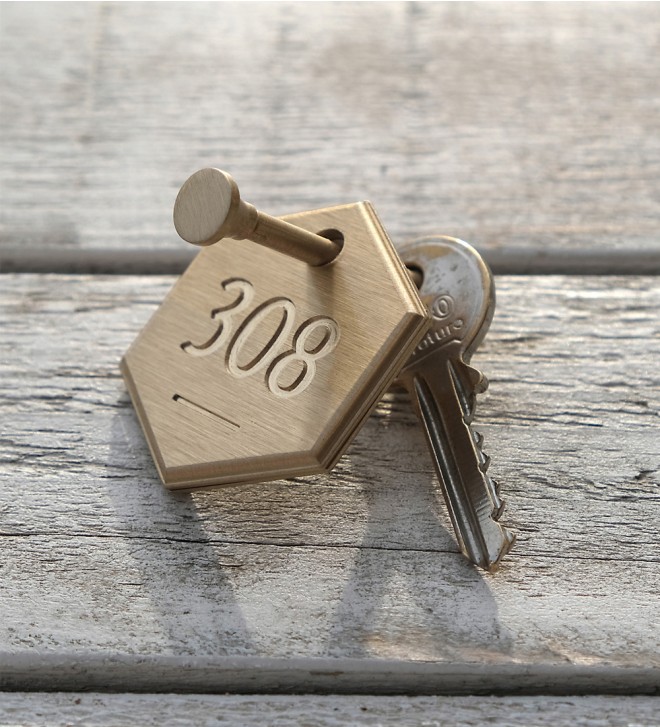 Hotel-Schlüsselanhänger mit Zimmernummer 