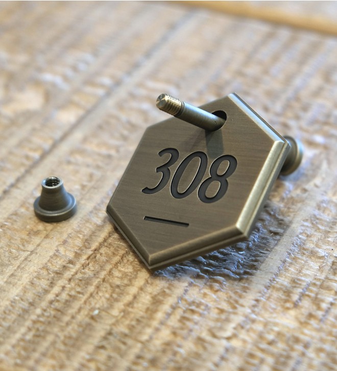 Hotel-Schlüsselanhänger mit Zimmernummer 
